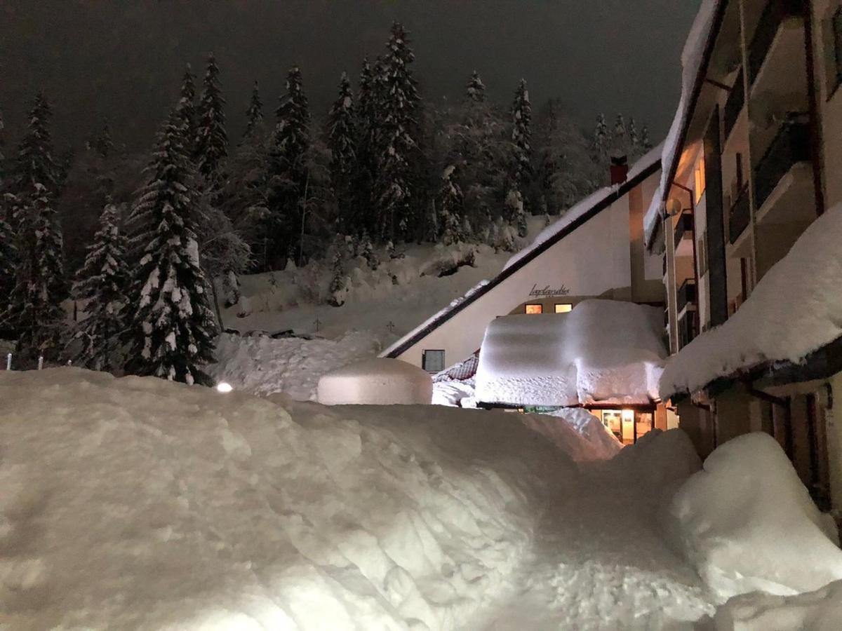 Deluxe Apartments Pamporovo Exterior photo